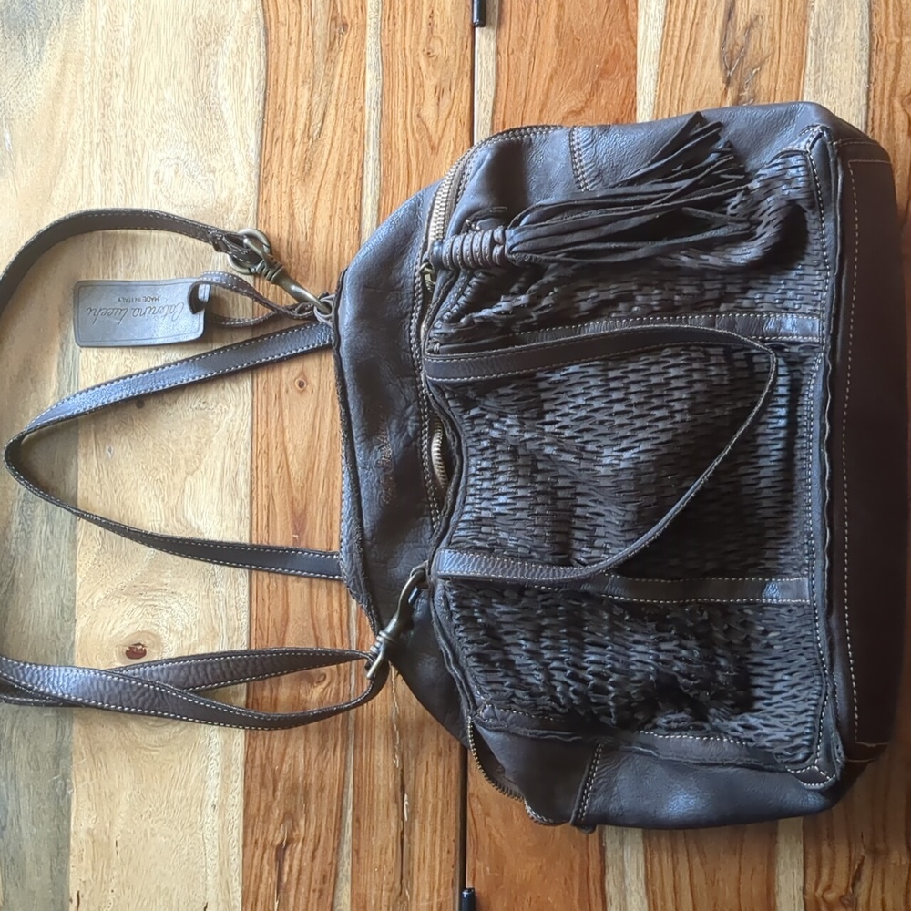Vintage Leather Netted Hand Bag